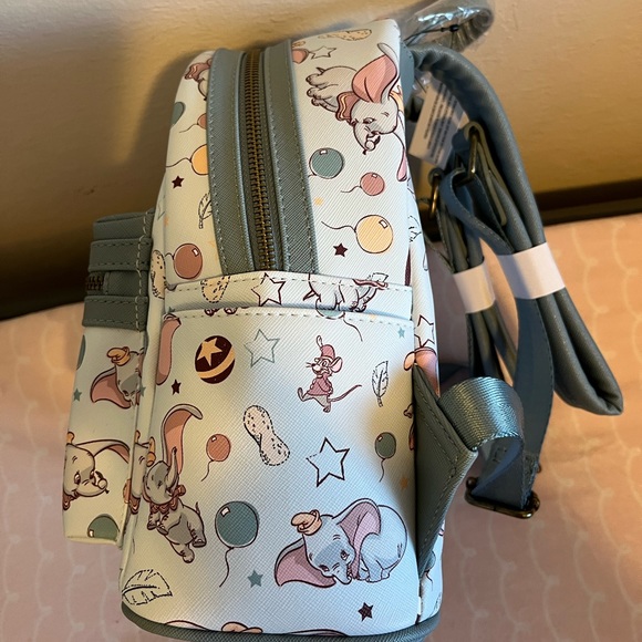 Loungefly Dumbo UK Exclusive baby blue - Picture 5 of 7